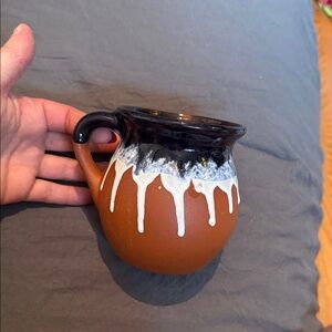 Handcrafted Tazas de Barro Mug with Drip Design